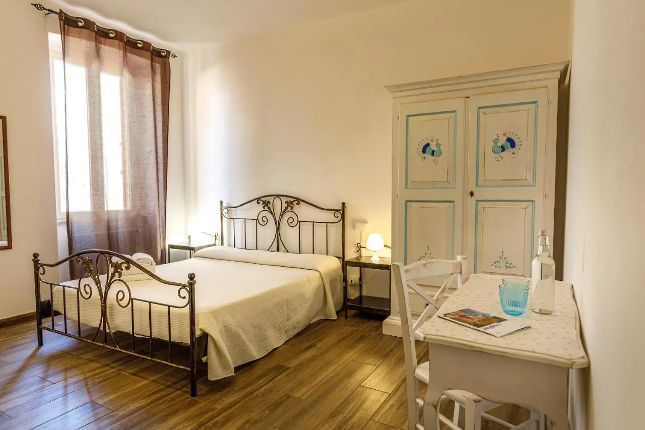 Guest house Onlyrooms I - Central & Quiet Area Cagliari Italy