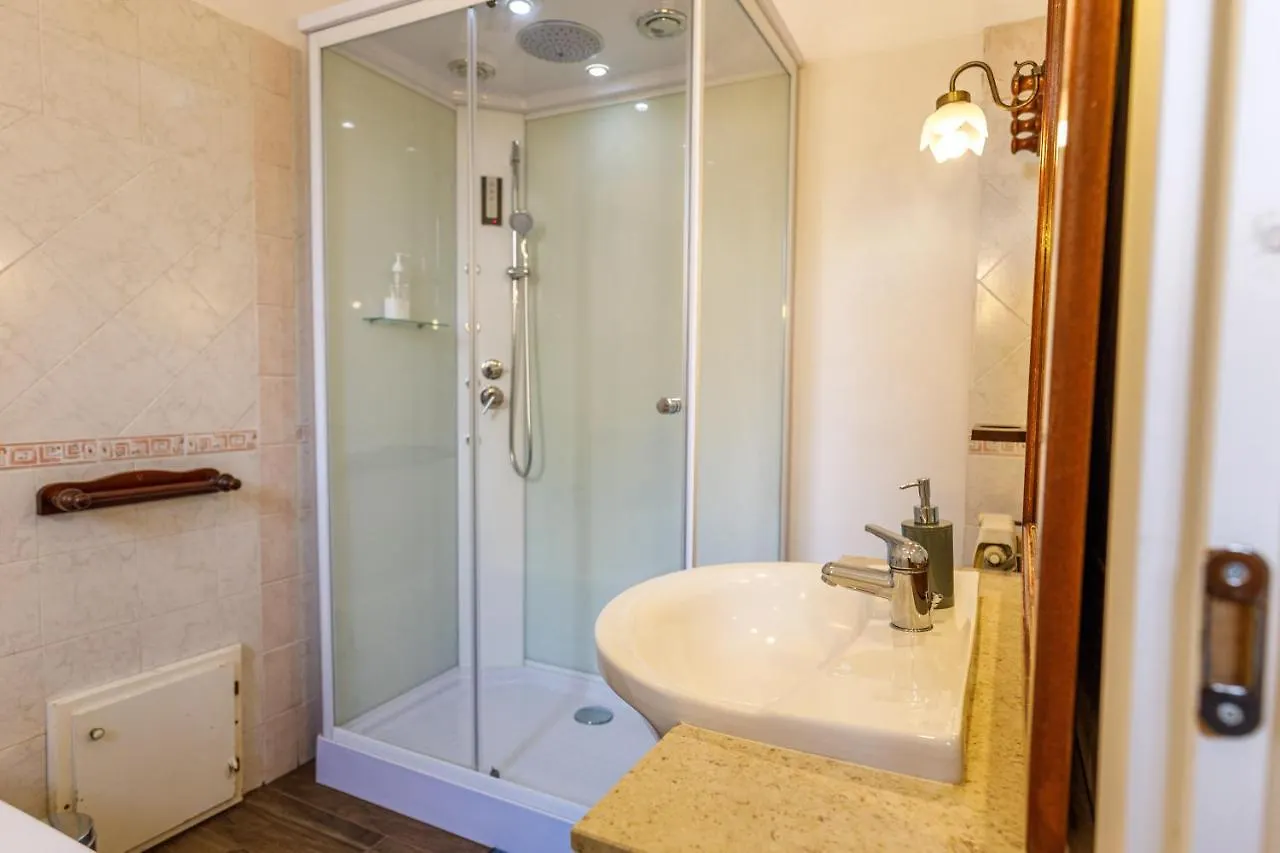 Guest house Onlyrooms I - Central & Quiet Area Cagliari Italy